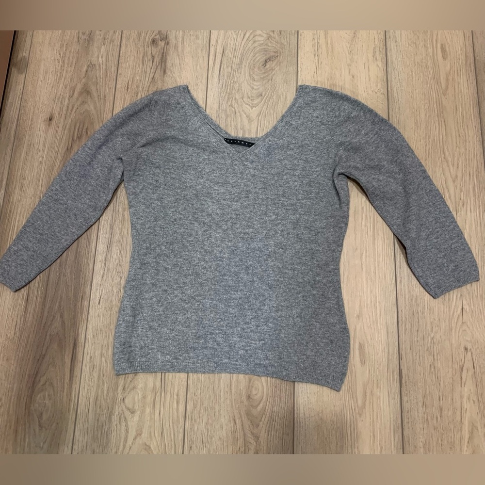 100% cashmere sweater